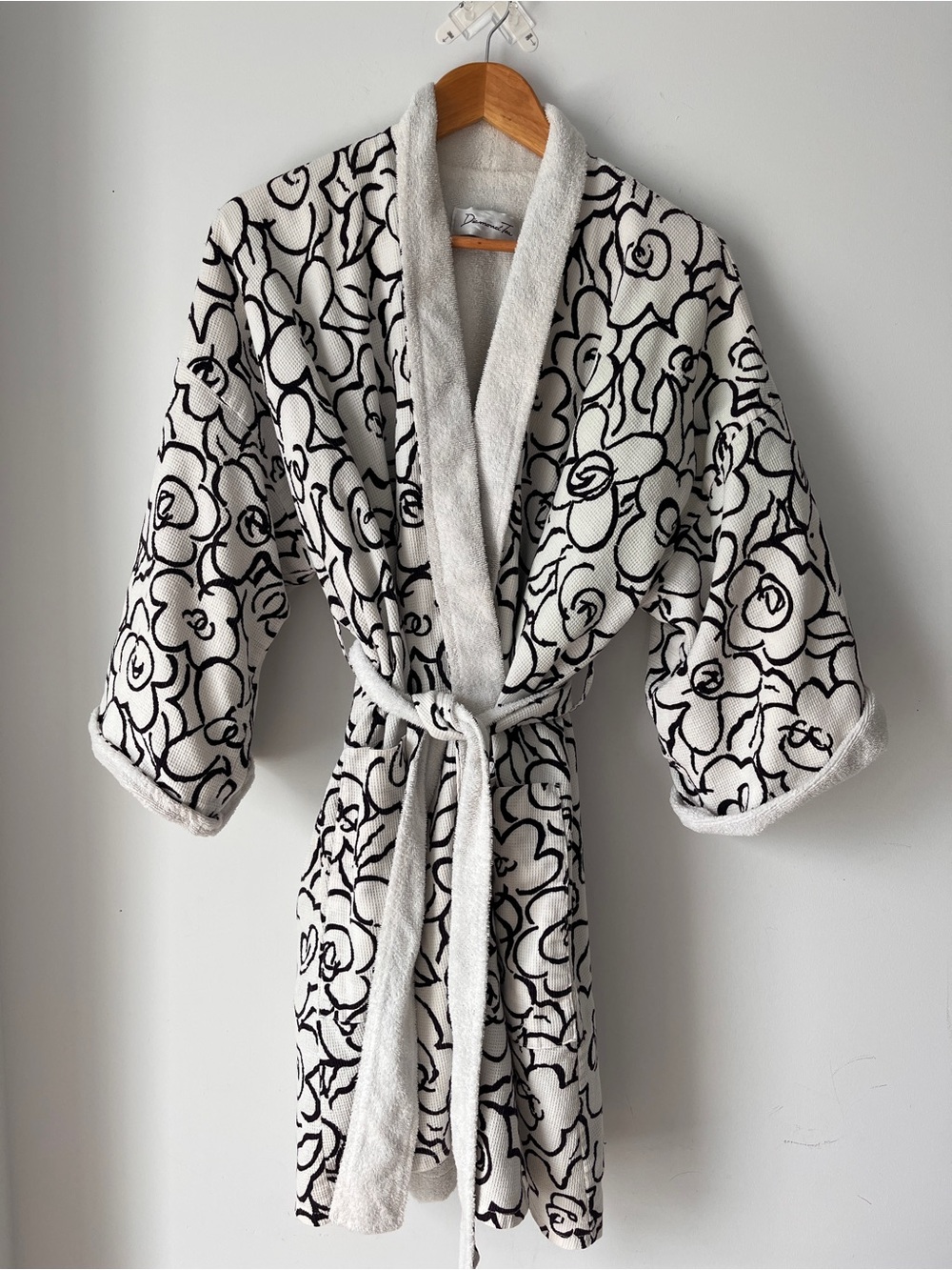 Vintage Diamond Tea Robe | Floral Terry Waffle | Black/White | 80s90s Loungewear
